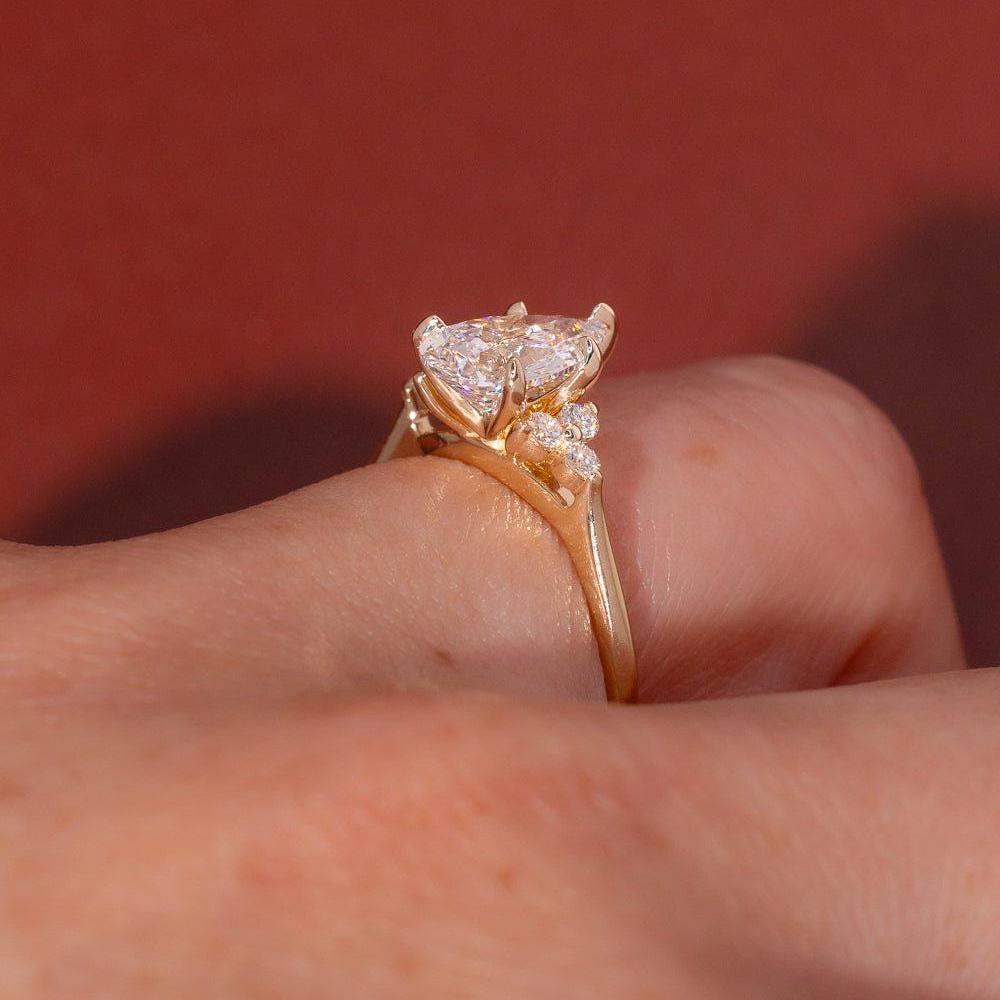 1.5 Carat D color VVS1 Clarity IGI CERTIFIED Pear Cut Lab Grown Diamond Engagement Ring Side Round Solid 14k Yellow Gold