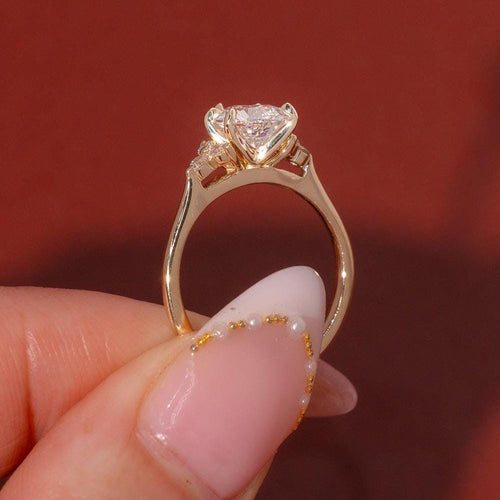 1.5 Carat D color VVS1 Clarity IGI CERTIFIED Pear Cut Lab Grown Diamond Engagement Ring Side Round Solid 14k Yellow Gold